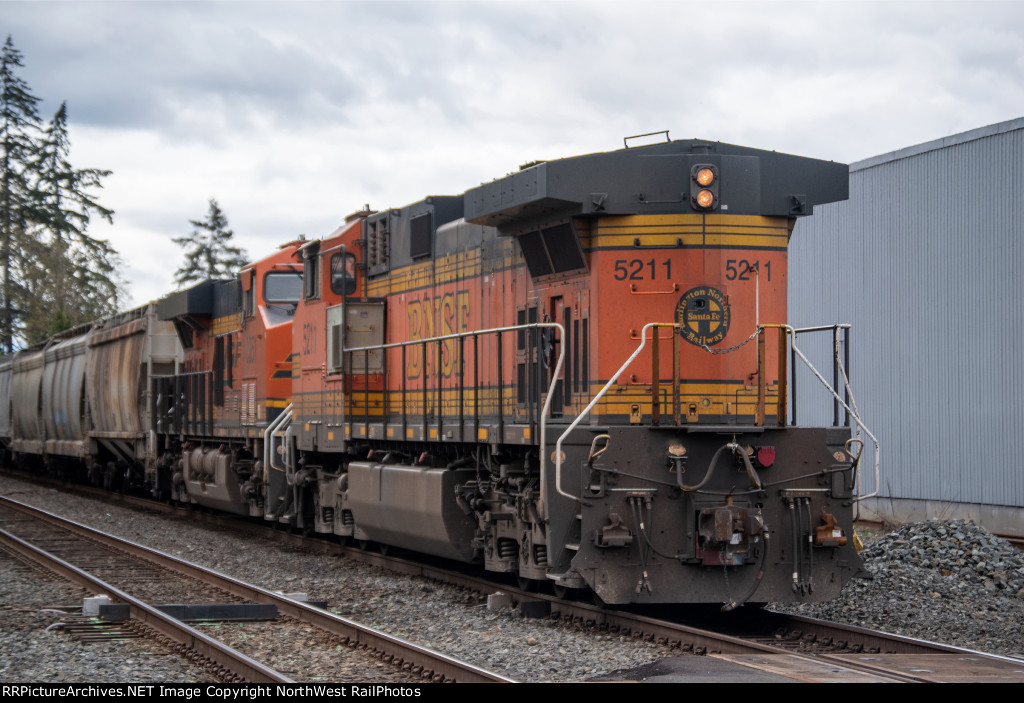 BNSF 5211